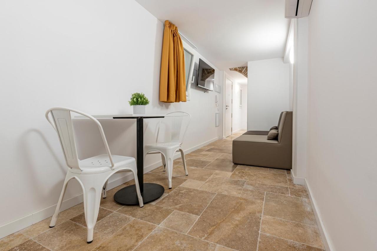 Ferienwohnung Bajo Interior Sin Ventana En Barri Port Maritim Tarragona Exterior foto